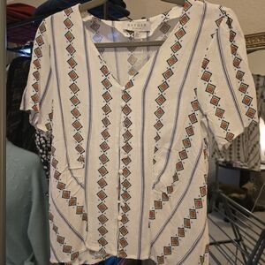 Hayden LA Medium NWT White Geometric Pattern Blouse